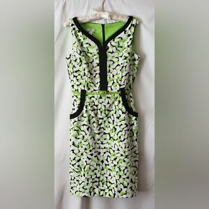 London Times White and Green Sheath Dress Sweetheart Neckline with Pockets